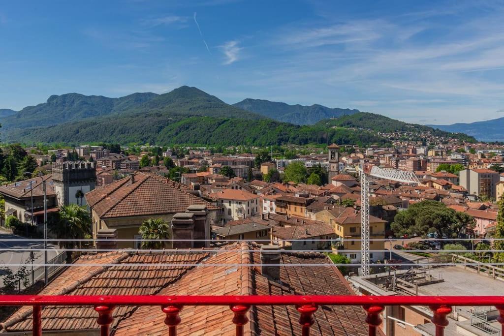 Appartamento Vista Lago ルイーノ エクステリア 写真